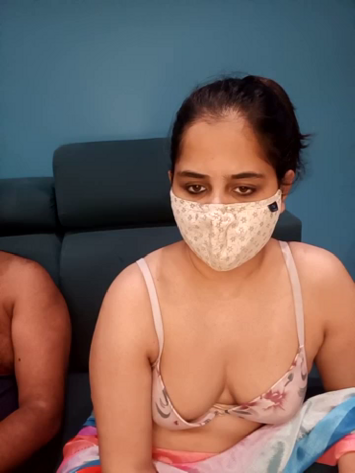 delstrip_couple