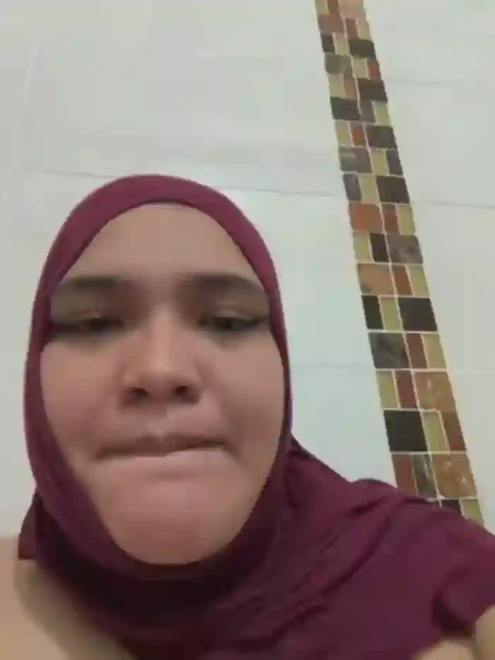 2025/05/02/stripchat-sweetmuslim01-01-53-35