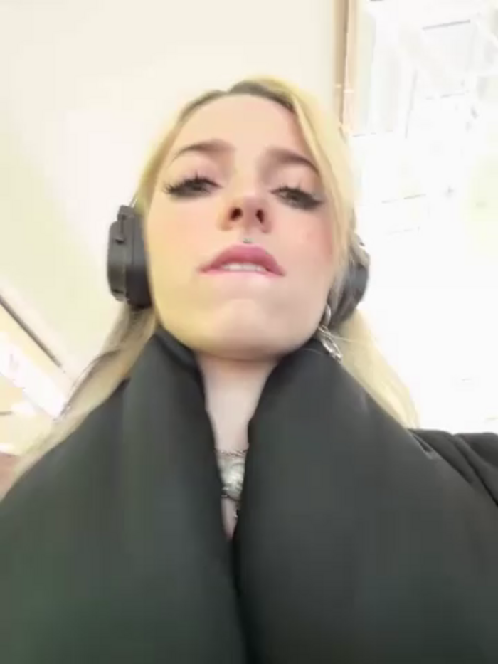 LoraaDoll