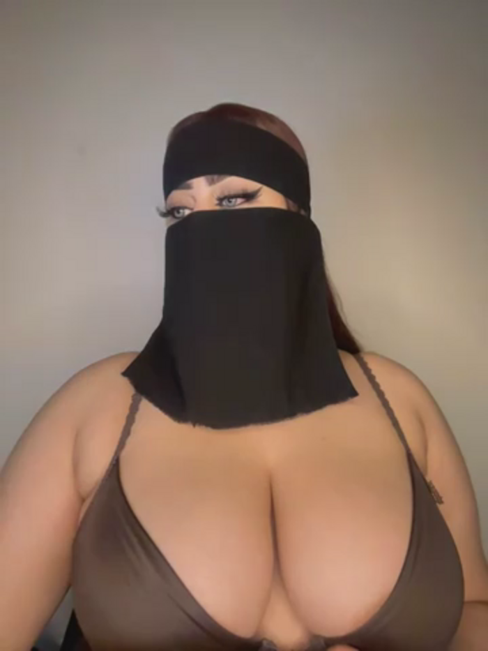 QueenDina777
