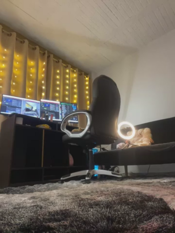 aly_golden_