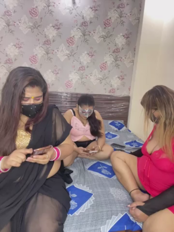 Indian_hotmilfs