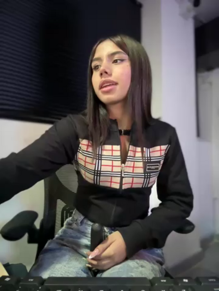 Laura-Khalifa