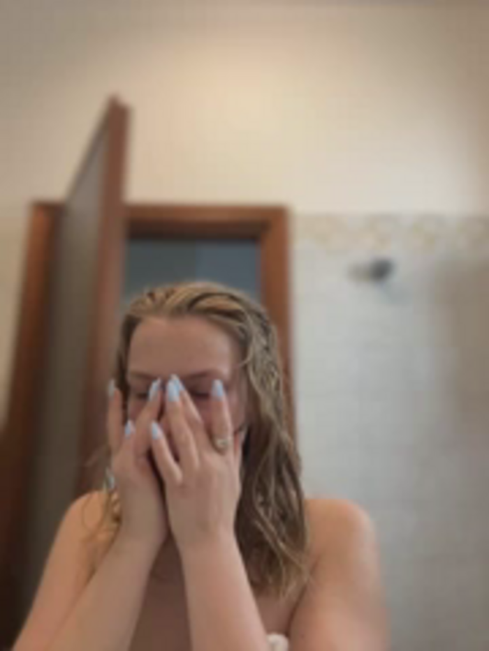AnastasiaAniess