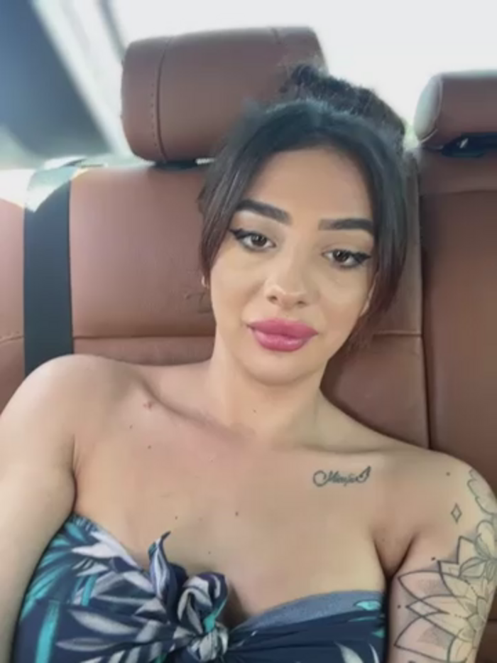 LaraVegas_