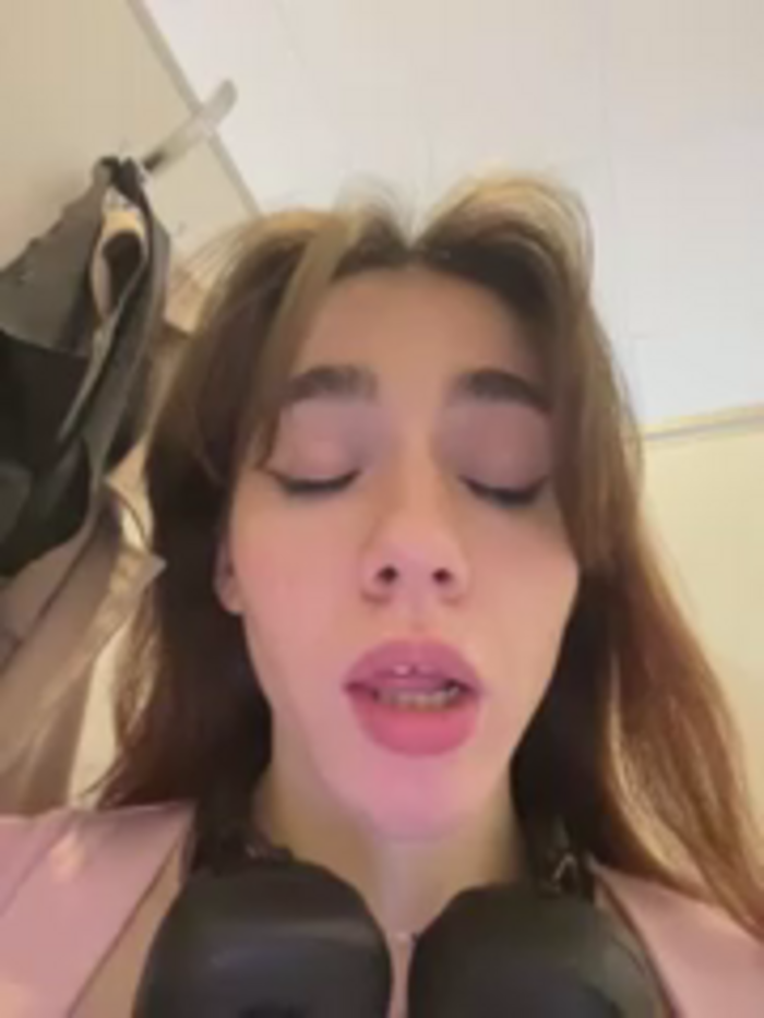 Lily__Belle