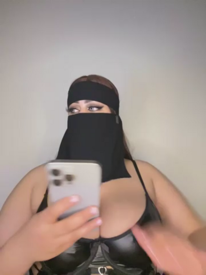 QueenDina777