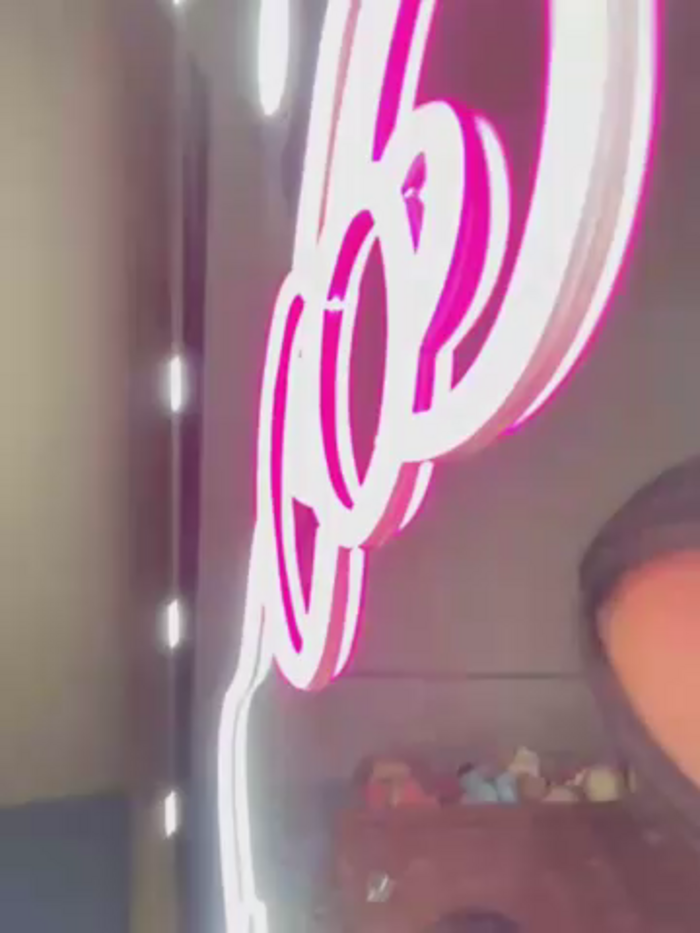 Zoee_t