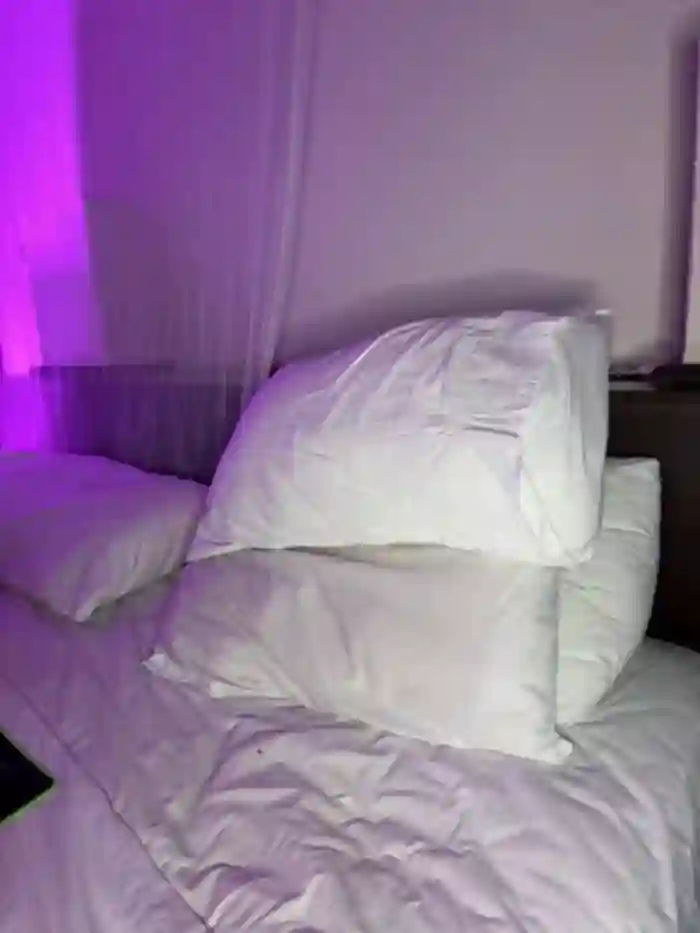 2025/05/04/stripchat-navywildxxx-15-47-35