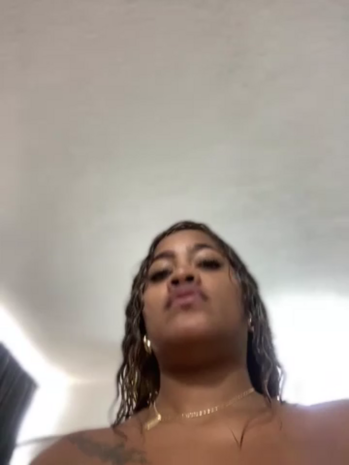 riri_brunnete