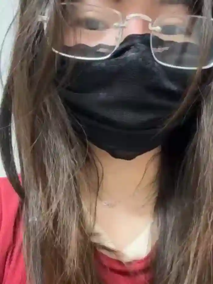 2025/05/05/stripchat-only_sarah-04-01-58