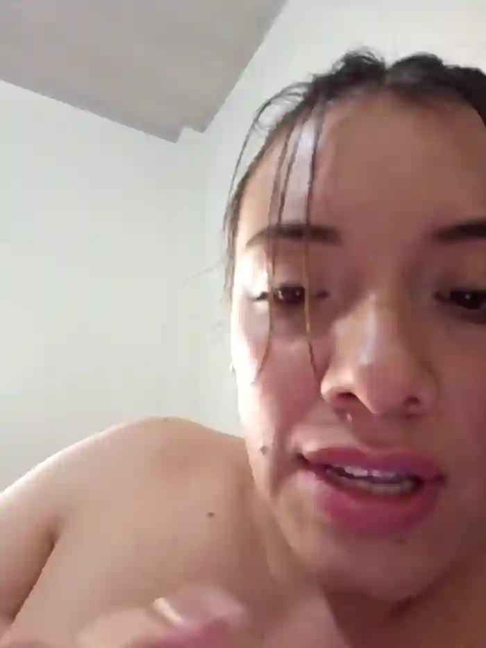 2025/05/05/stripchat-valery_mora-23-28-27