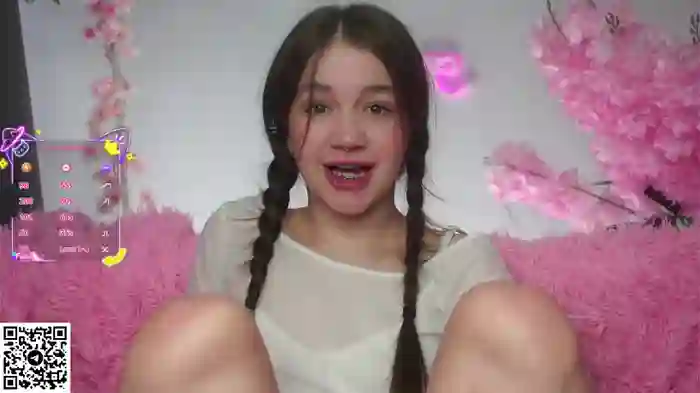 2025/05/05/stripchat-amilewis-03-22-28