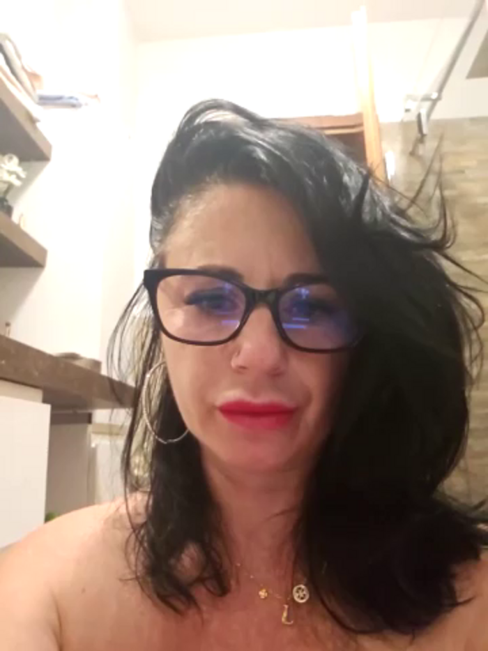 Eva_Pearl