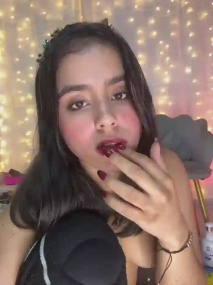 2025/05/05/stripchat-juanelopez1-05-21-53