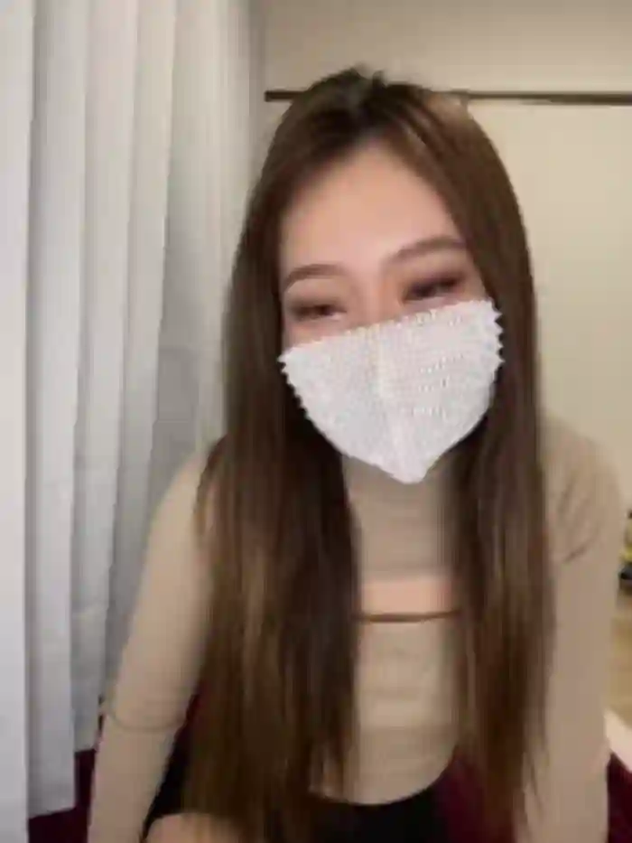 2025/05/05/stripchat-rika_v_v-18-15-38