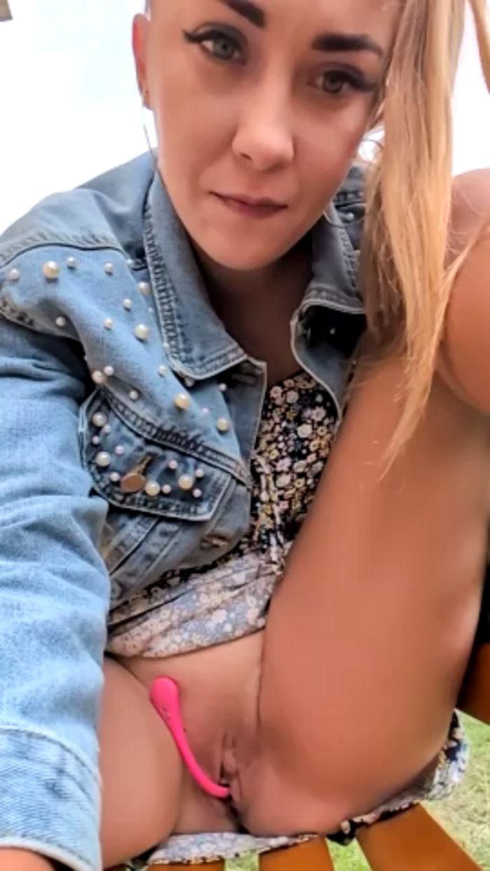 Risky_girl23