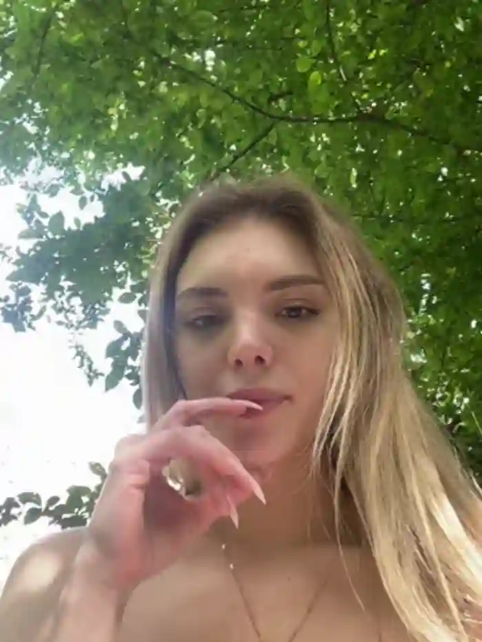 2025/05/05/stripchat-annsunbaby-12-32-06