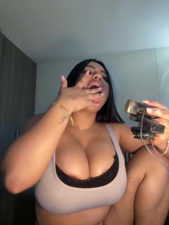 valeria2019hot