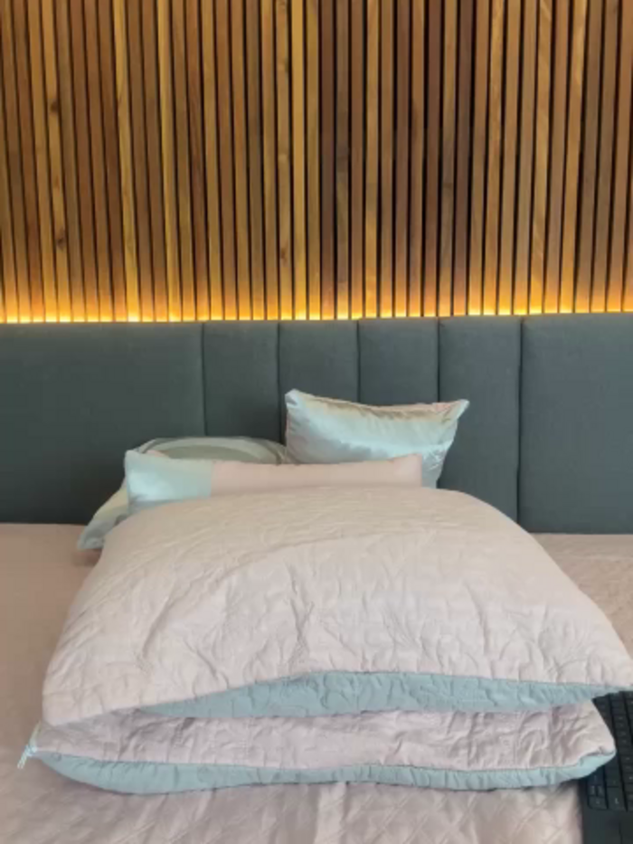 EmiilyAdams_