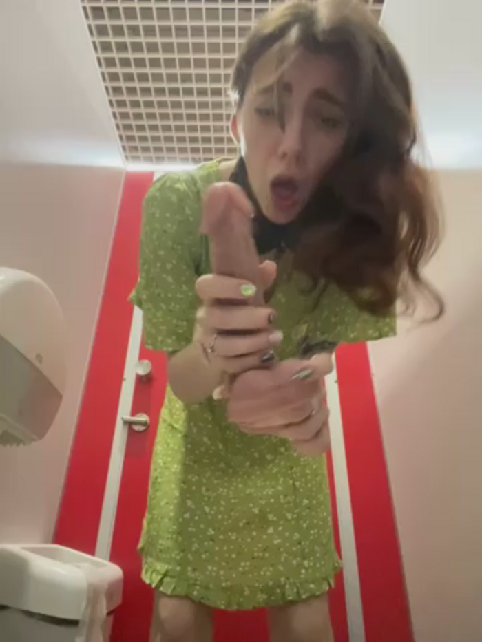 Lily__Belle