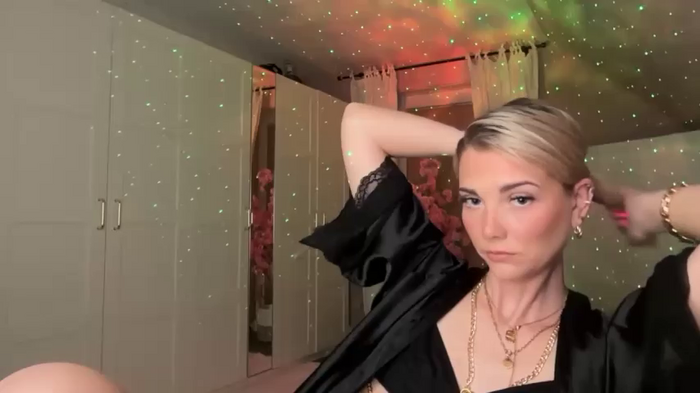 Foxy_Bite