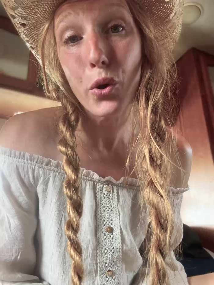 GoldenFlameGoddess