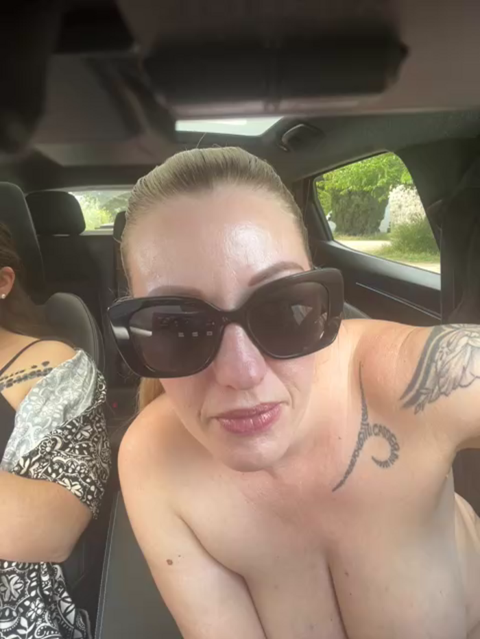 Megan_off
