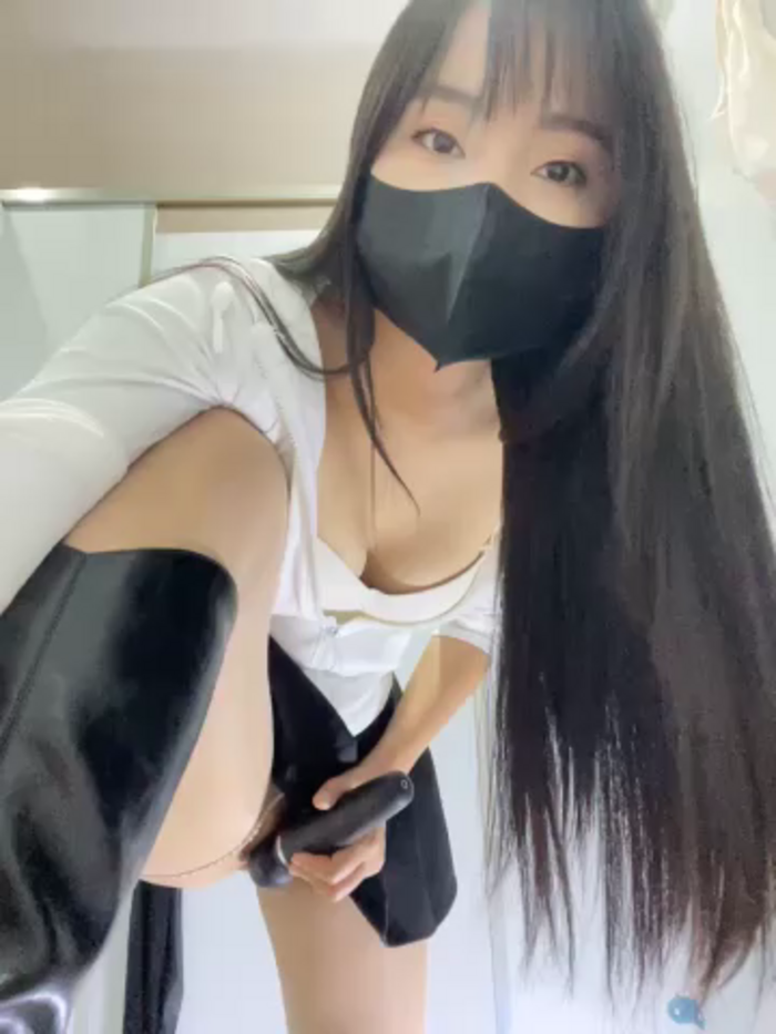 Asia-Lynn