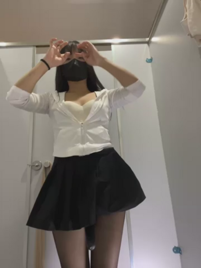 Asia-Lynn