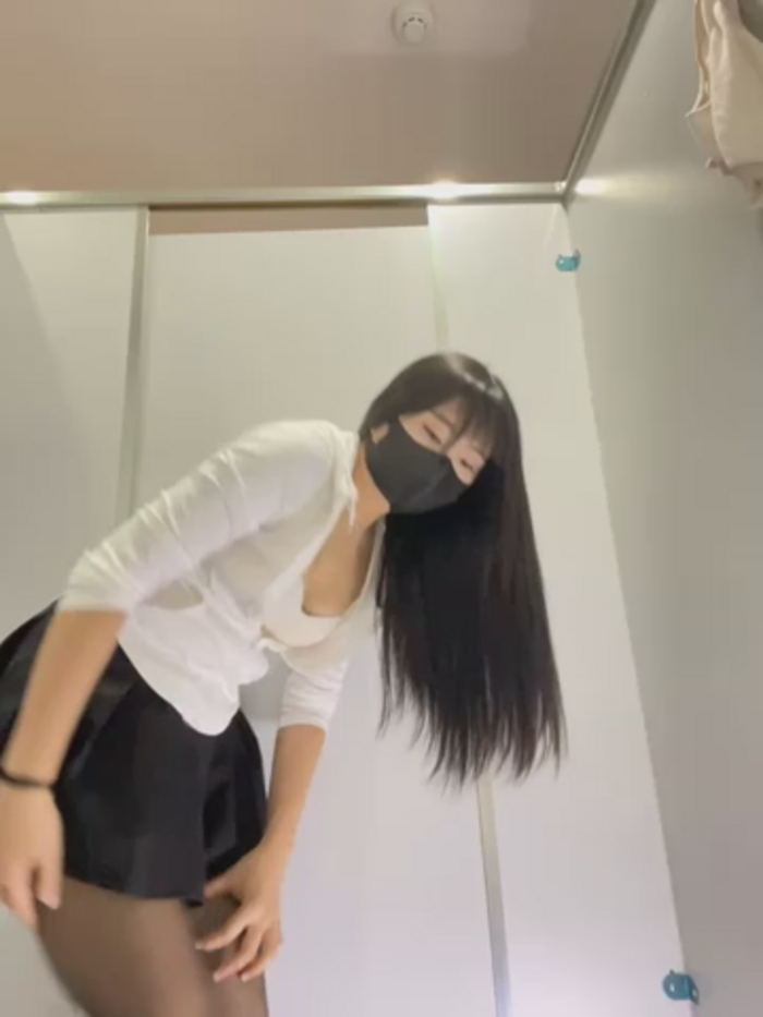 Asia-Lynn