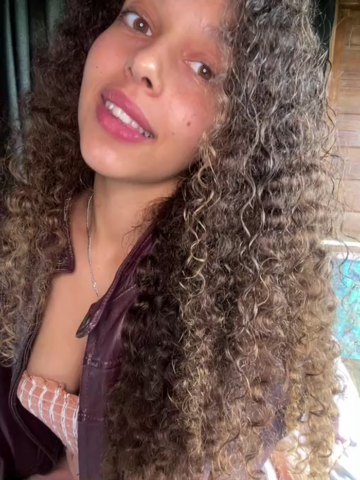 Rati_Curly