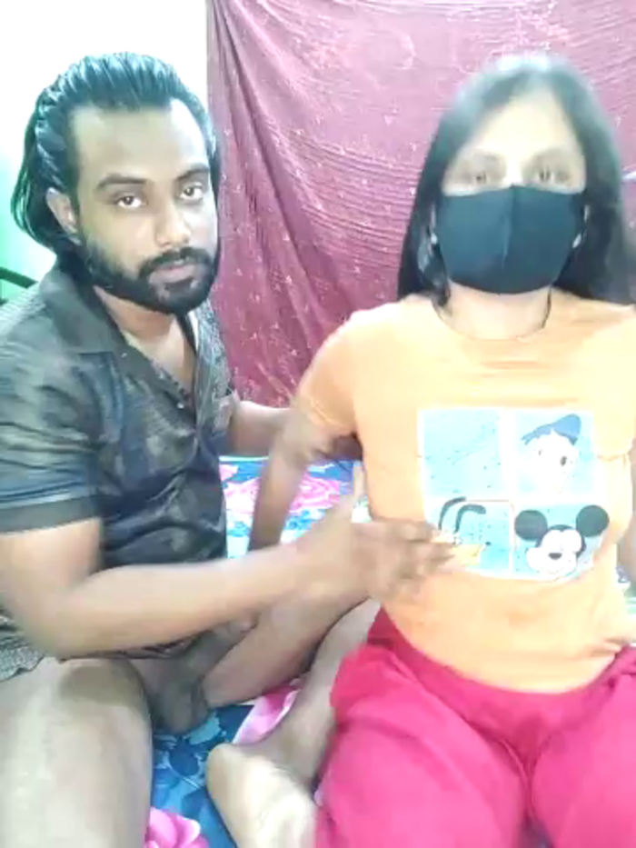 Younger_Couples