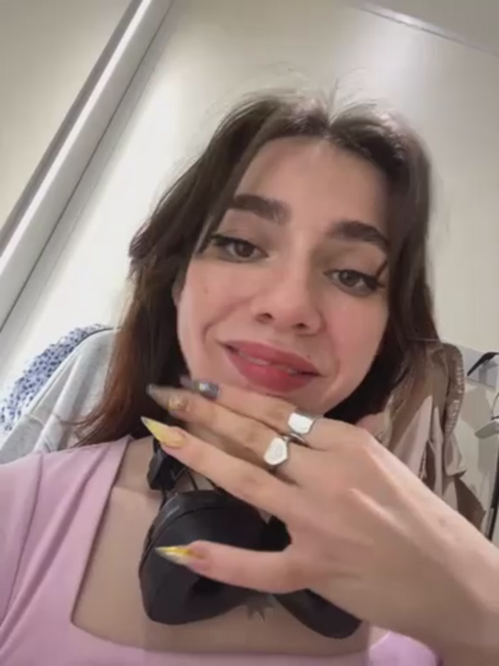 Lily__Belle