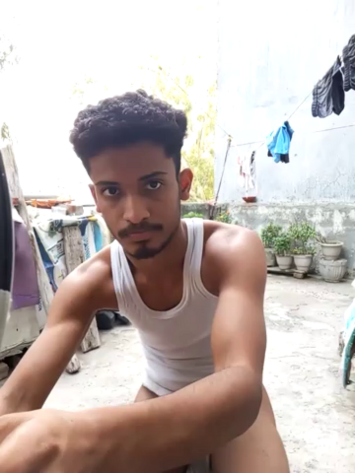 curlyhairboy_