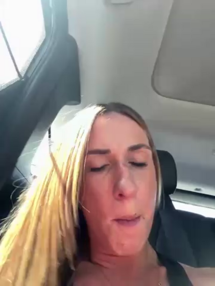 lola_tentatiion