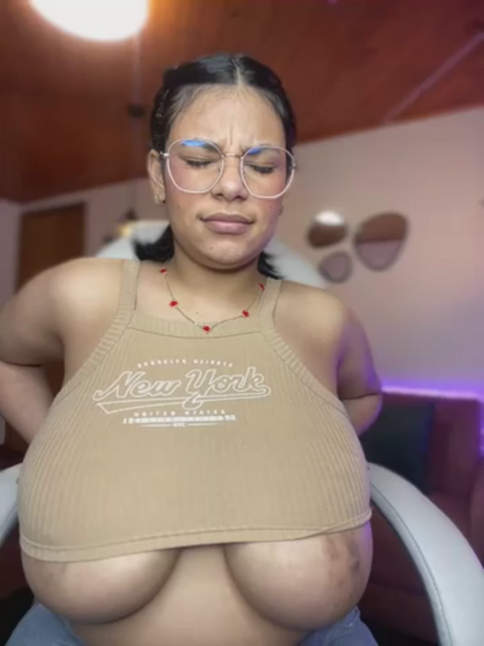 Isabella_boobd