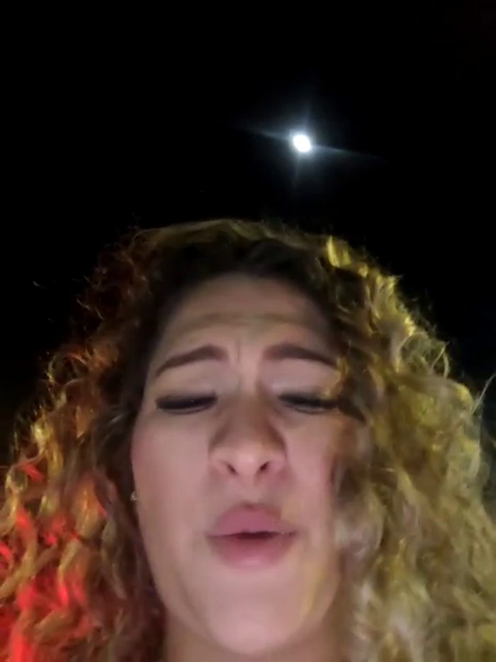 Sara_smiiith211