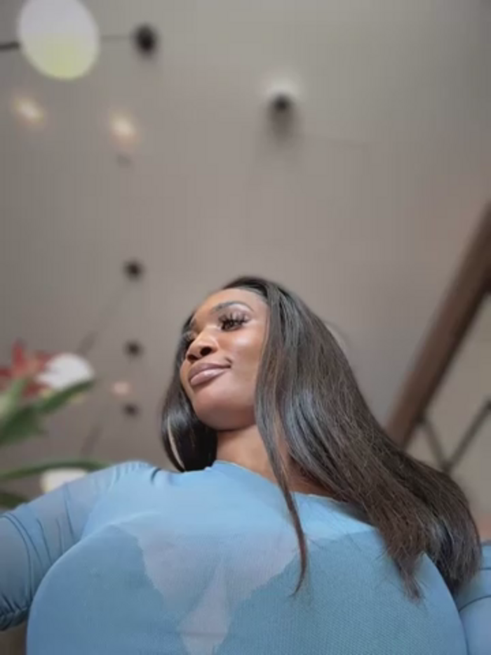 __Nessa__