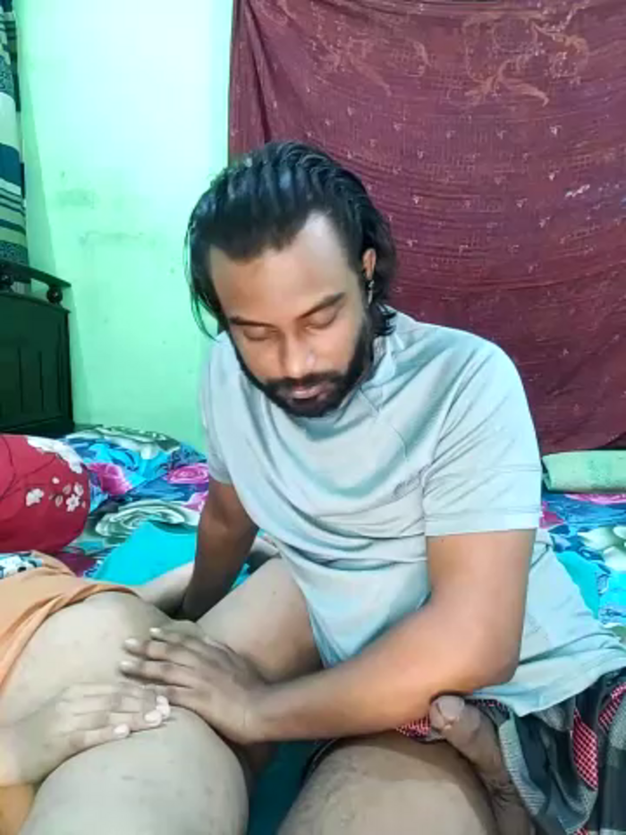 Younger_Couples