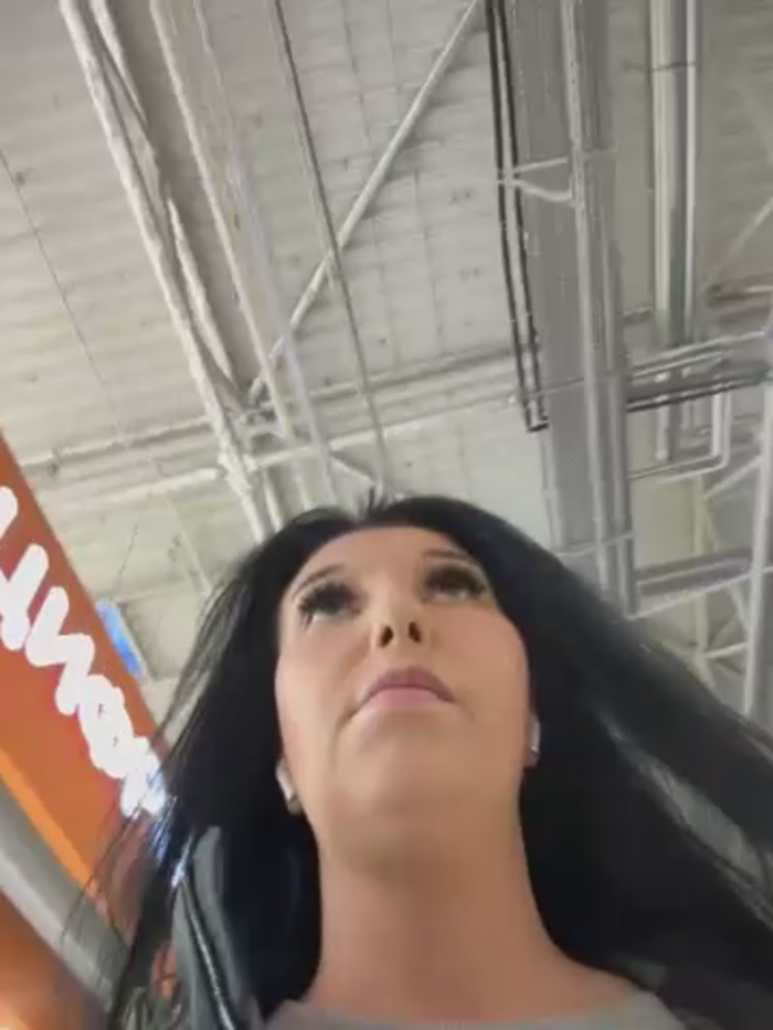 Tisha_Busty