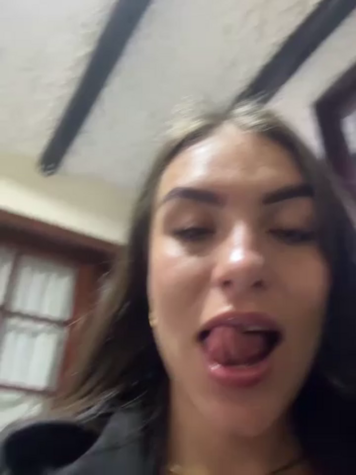 EMILY-07_