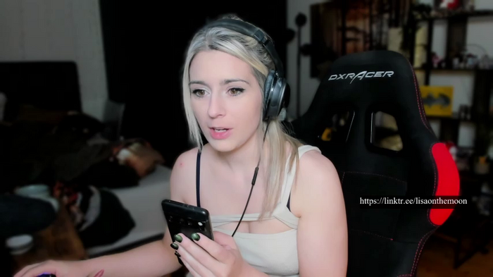 Lisaonthemoon