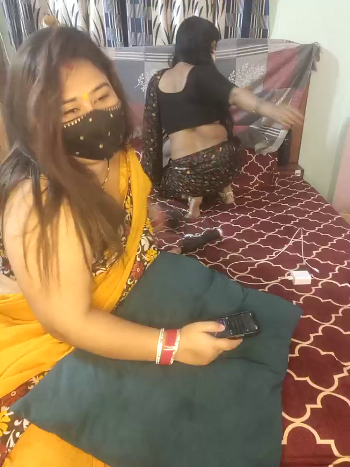 Indian_hotmilfs
