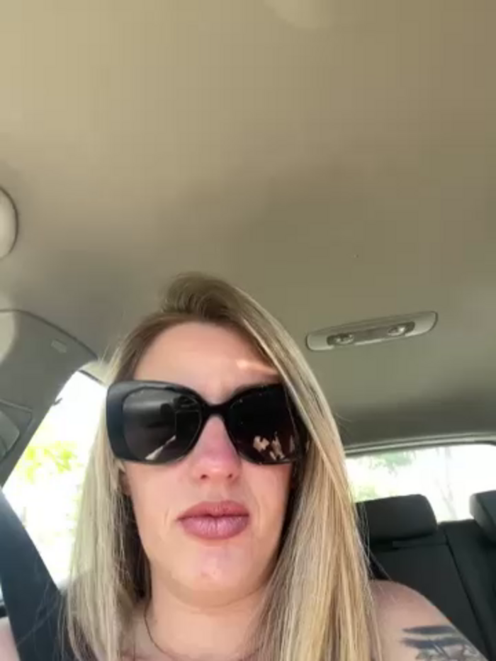 Megan_off