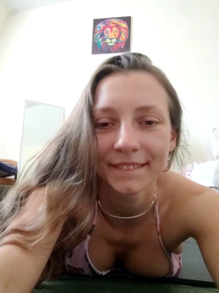 Milky_flexy_cat
