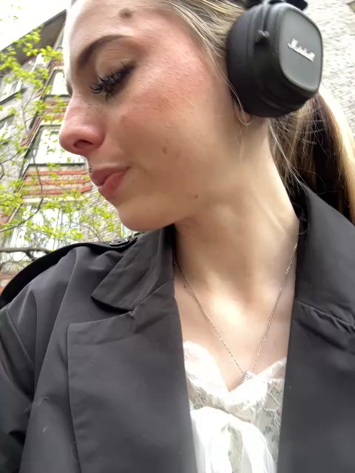 LoraaDoll