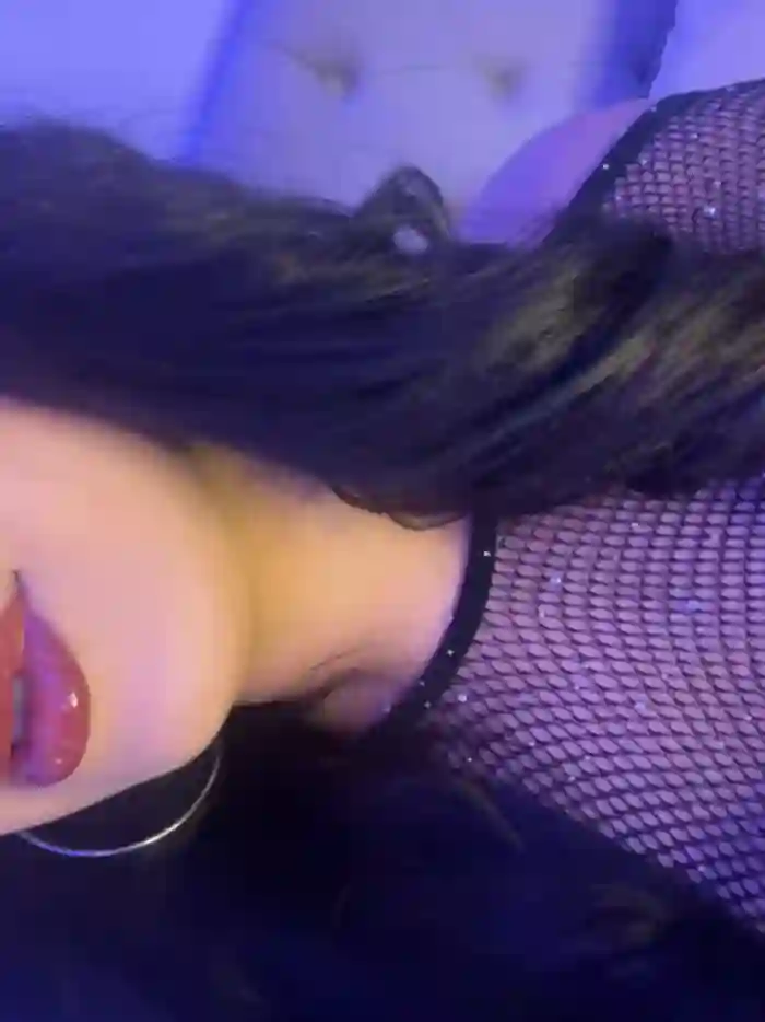 2025/05/13/stripchat-mouuna_2002-17-13-12