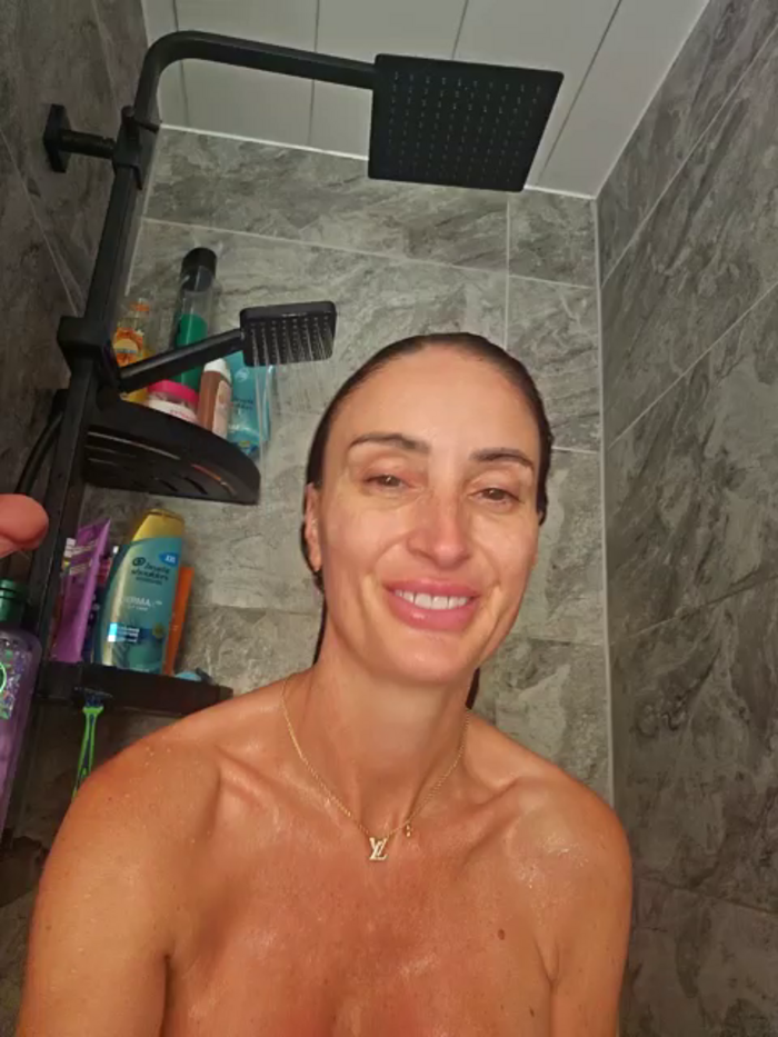 busty-milf-harper