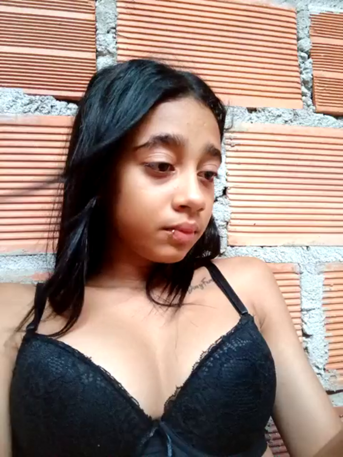 Zoe_Sweett18